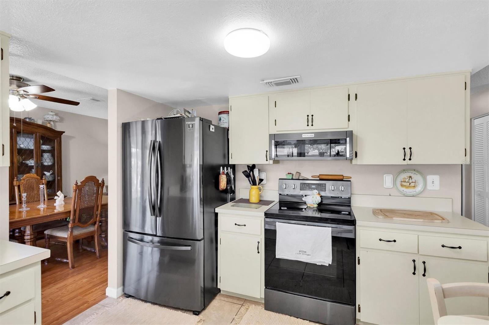 Image 11 of 27 For 10531 Meadow Hill Drive