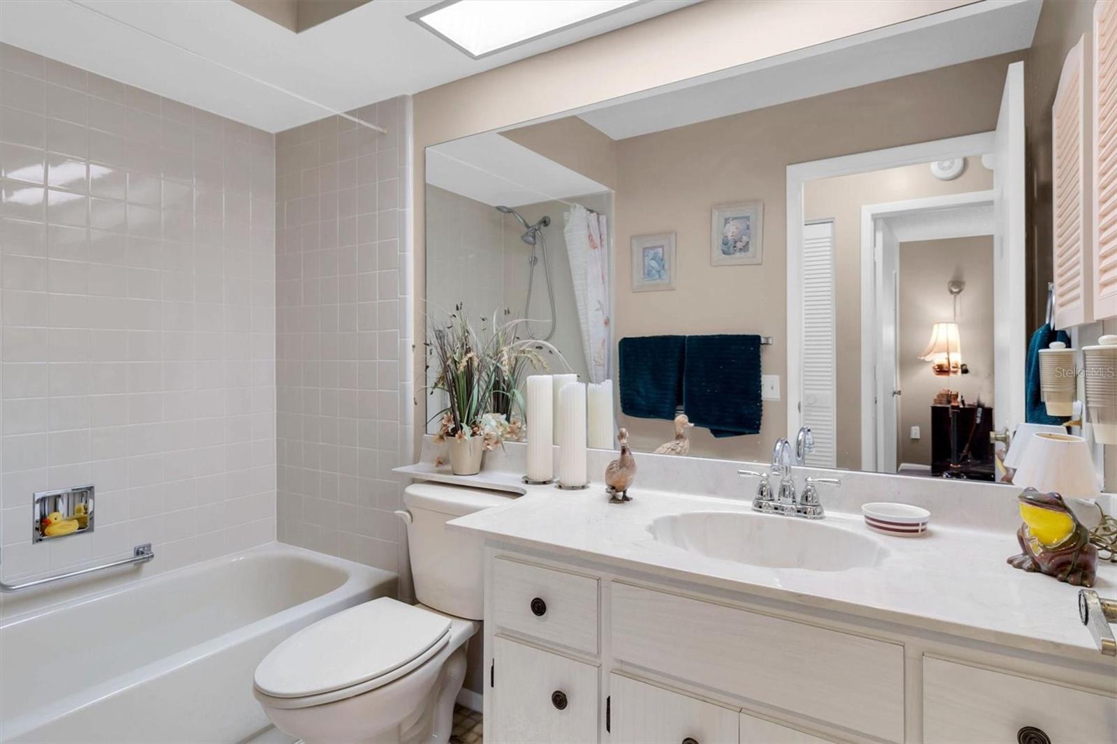 Image 16 of 27 For 10531 Meadow Hill Drive