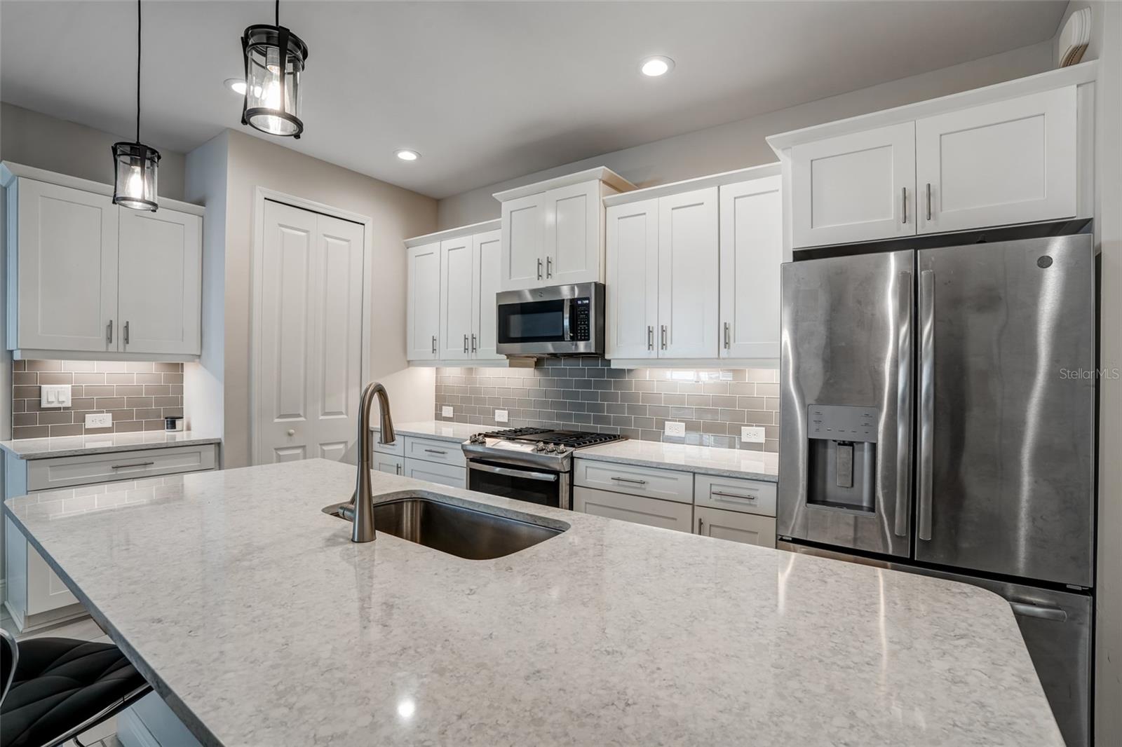 Image 11 of 53 For 7028 Mistral Way