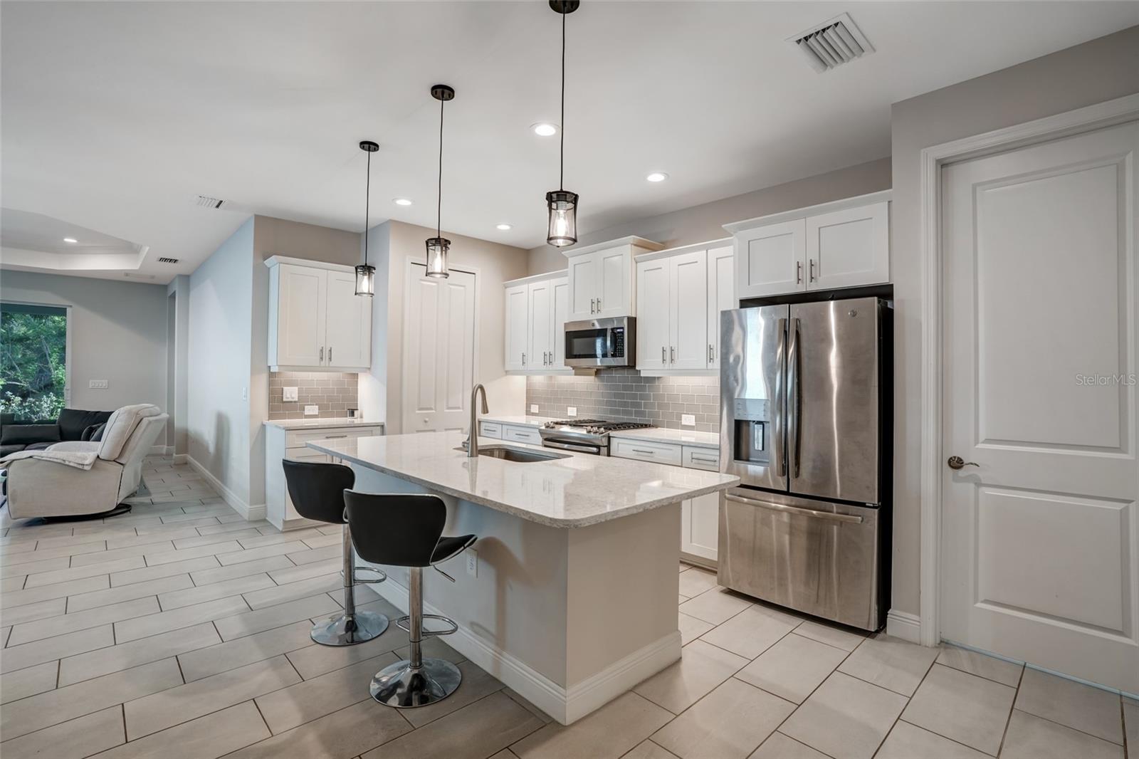 Image 12 of 53 For 7028 Mistral Way