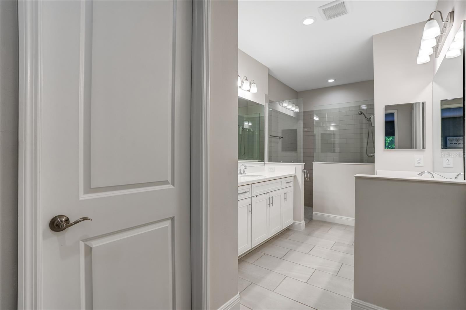 Image 19 of 53 For 7028 Mistral Way