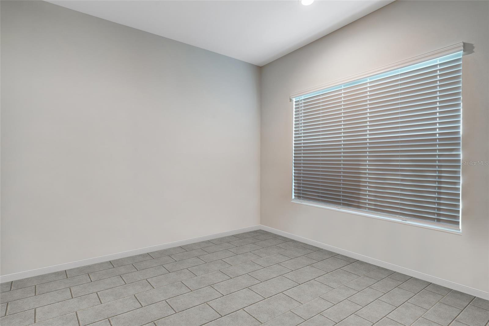 Image 20 of 53 For 7028 Mistral Way