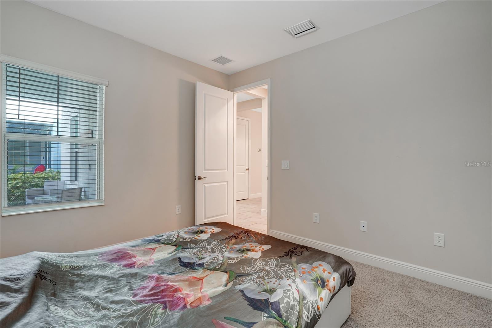 Image 27 of 53 For 7028 Mistral Way