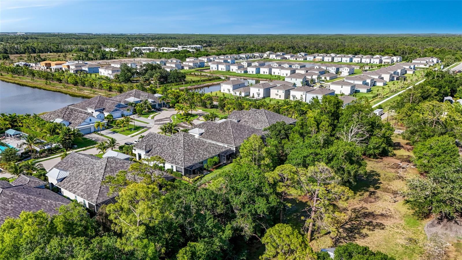 Image 39 of 53 For 7028 Mistral Way