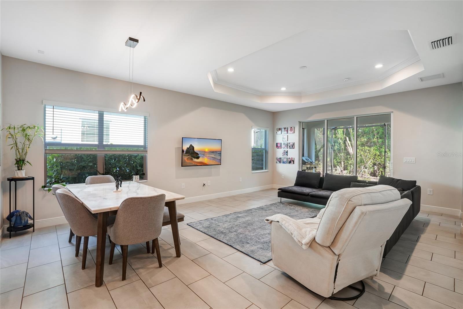 Image 6 of 53 For 7028 Mistral Way
