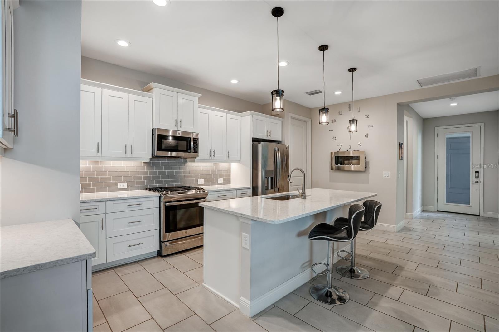Image 7 of 53 For 7028 Mistral Way