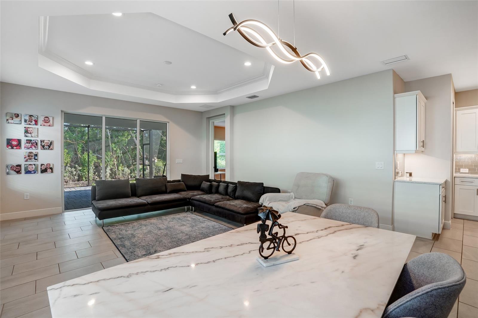 Image 8 of 53 For 7028 Mistral Way