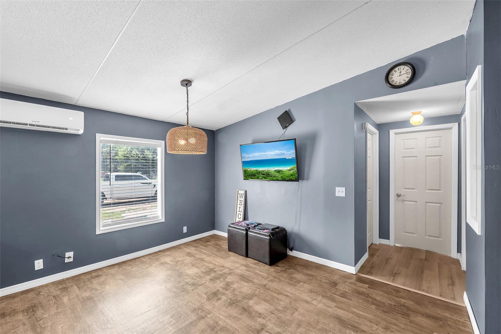Listing photo id 16 for 12716 Darren Place