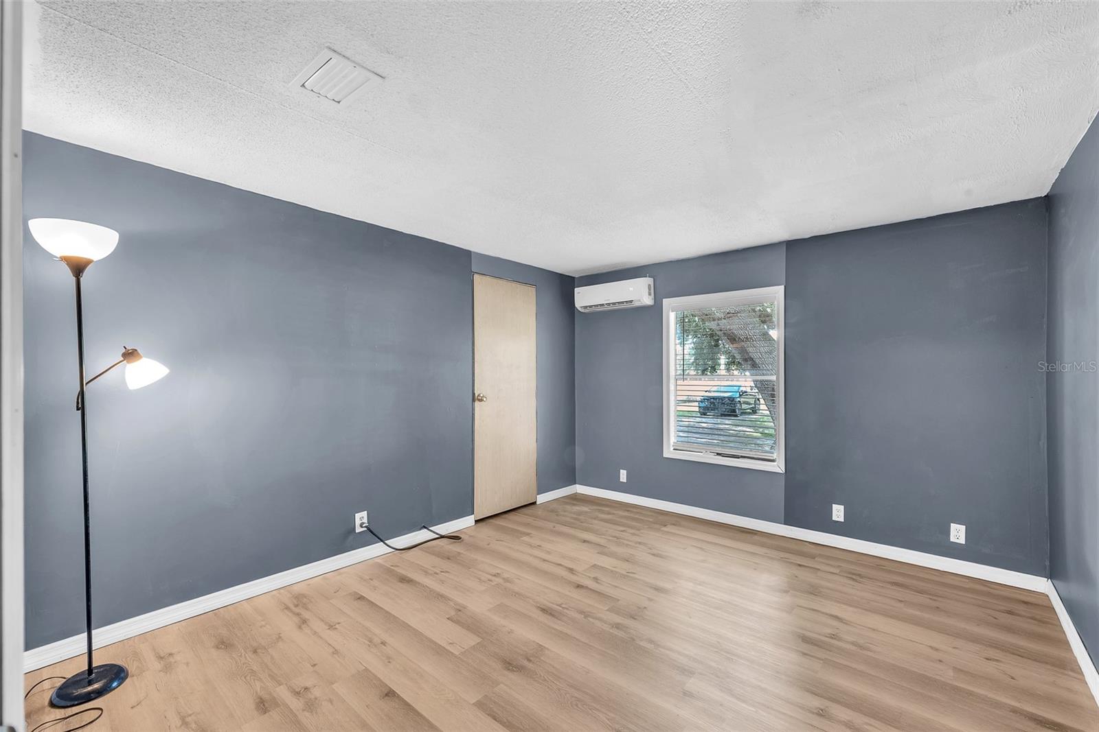 Listing photo id 20 for 12716 Darren Place