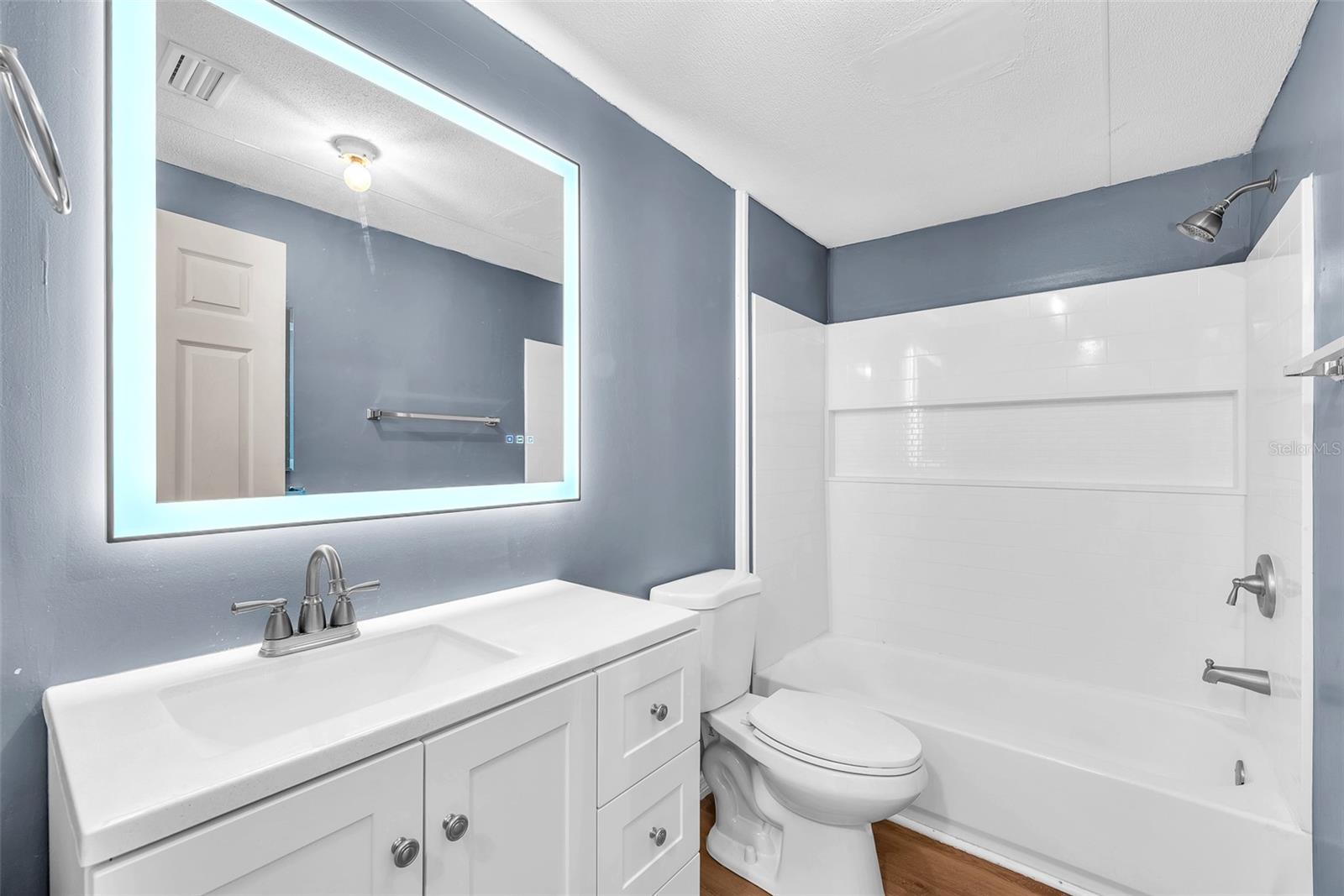 Listing photo id 21 for 12716 Darren Place