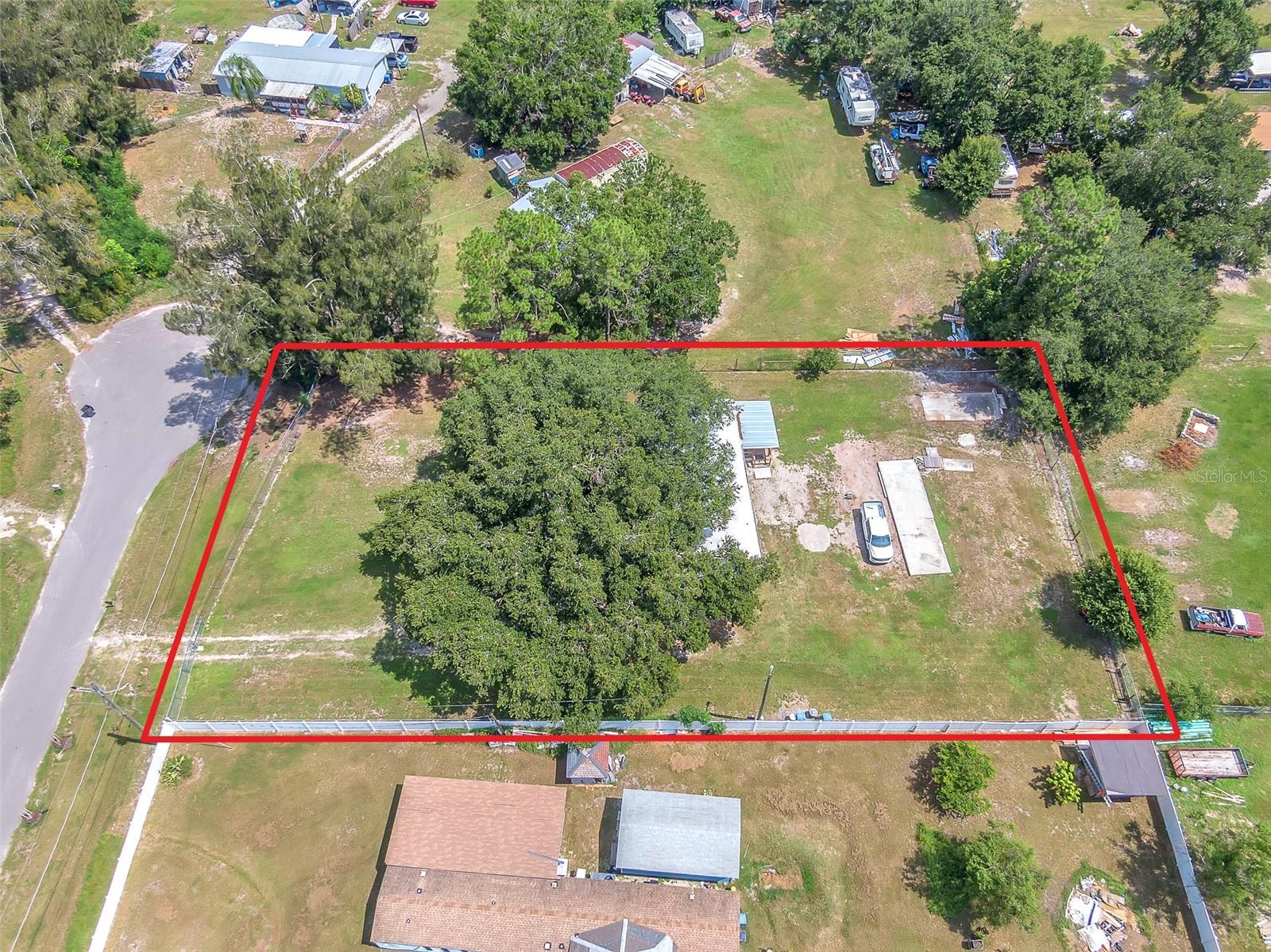 Listing photo id 27 for 12716 Darren Place