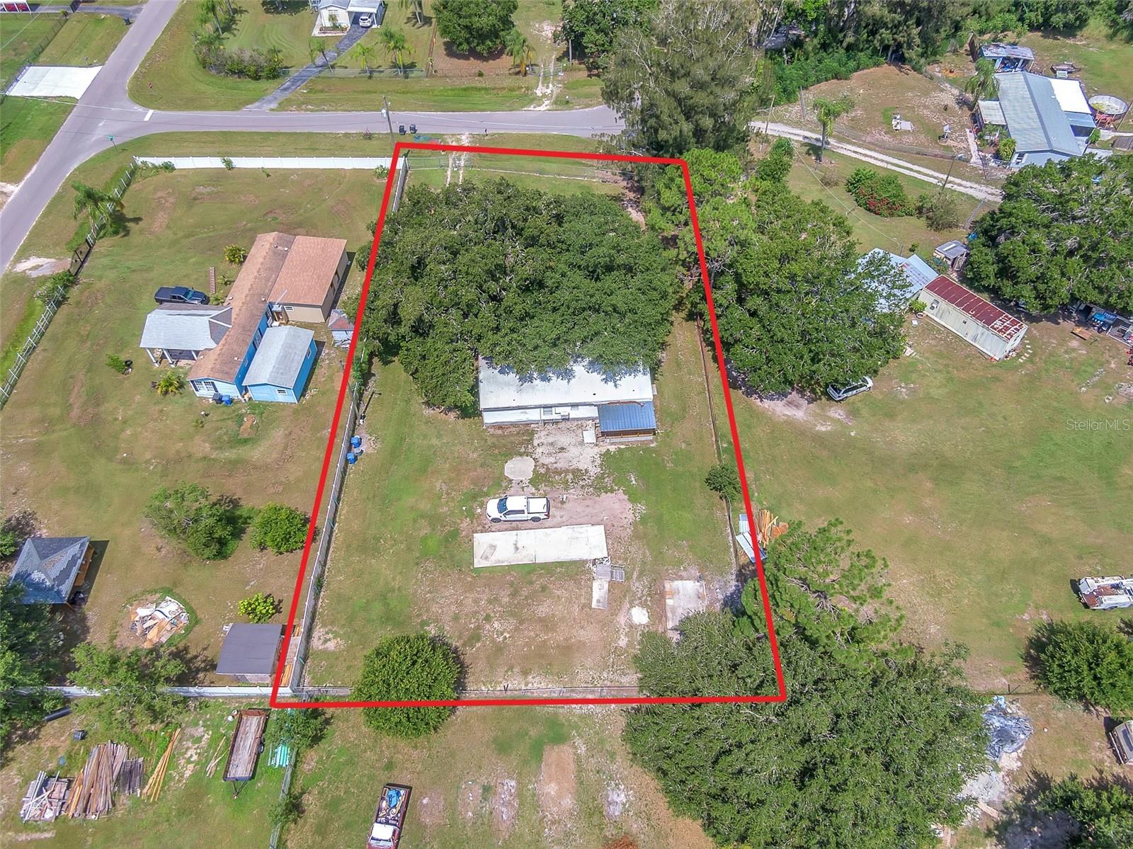 Listing photo id 28 for 12716 Darren Place