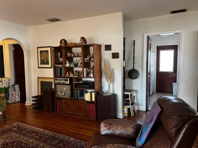 Image 4 of 15 For 109 Huron Avenue
