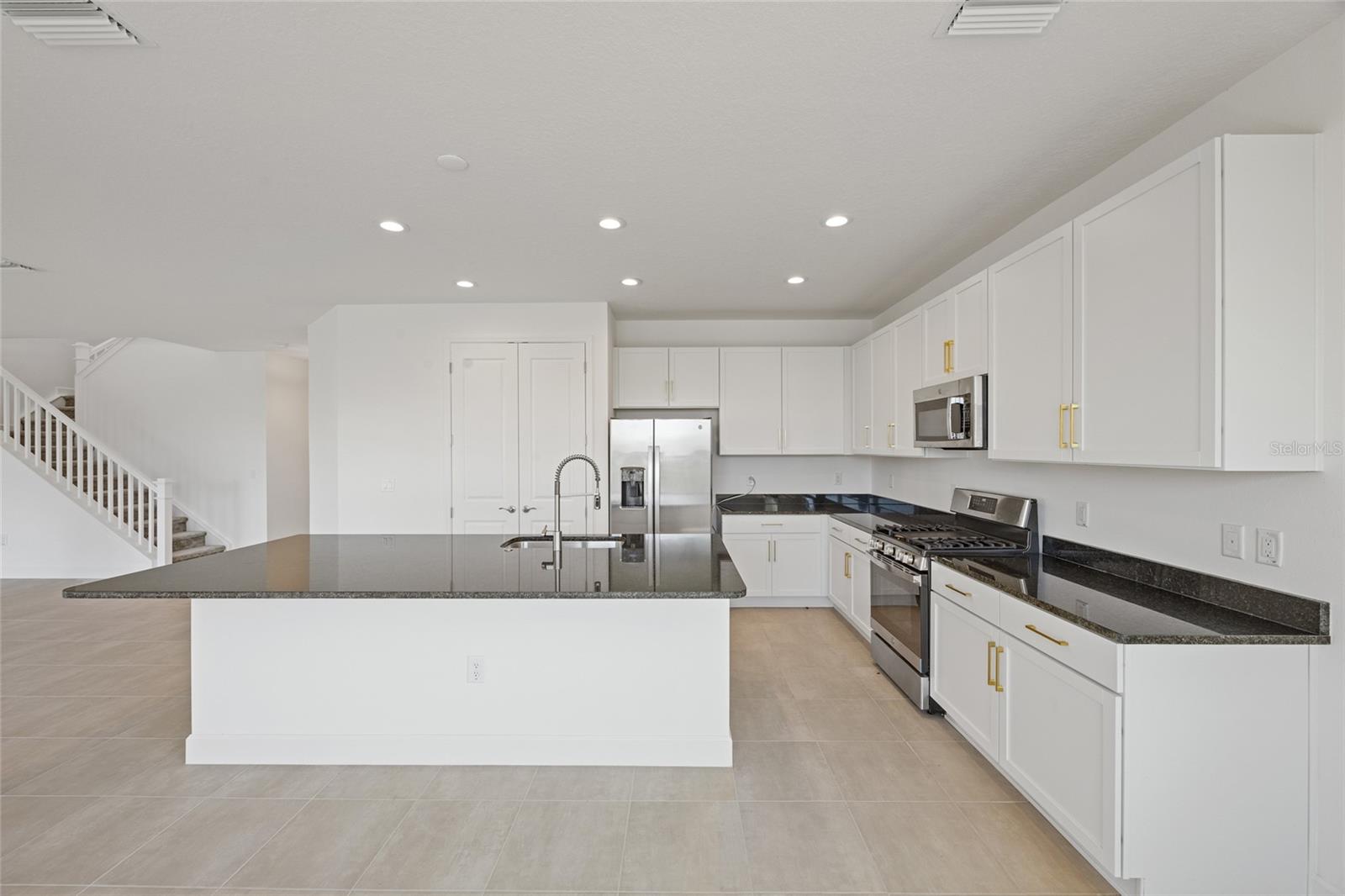 Image 12 of 54 For 32684 Tamarind Grove Lane