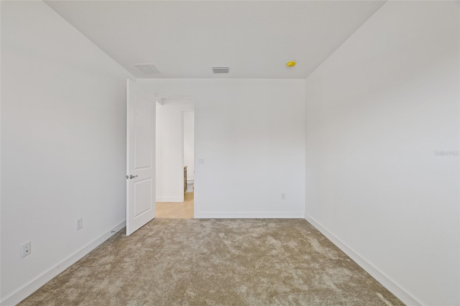 Image 15 of 54 For 32684 Tamarind Grove Lane