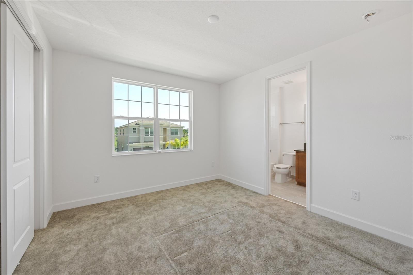 Image 37 of 54 For 32684 Tamarind Grove Lane