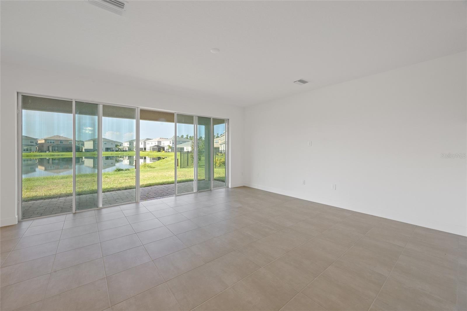 Image 7 of 54 For 32684 Tamarind Grove Lane