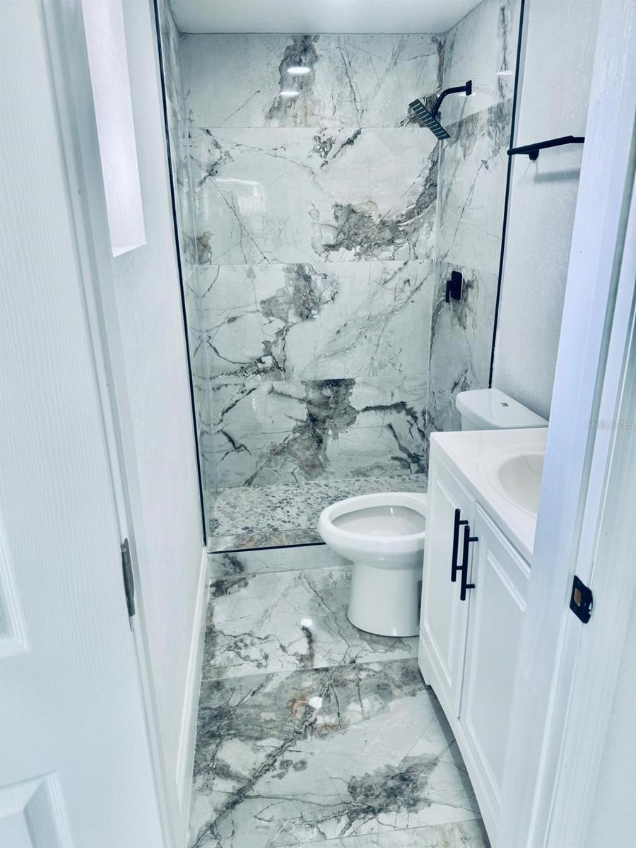 Image 11 of 17 For 6410 Gainsboro Drive