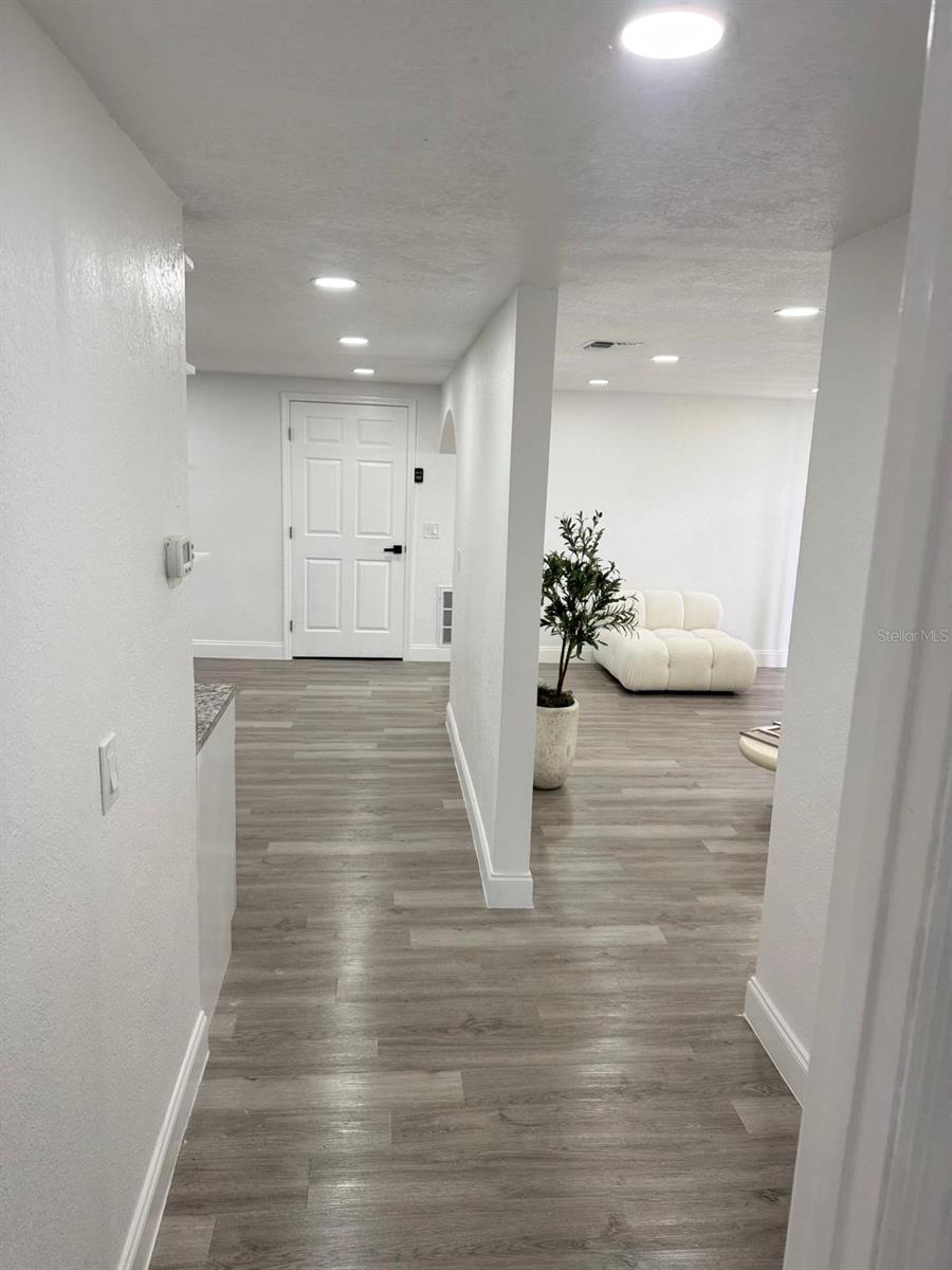 Image 19 of 21 For 6410 Gainsboro Drive