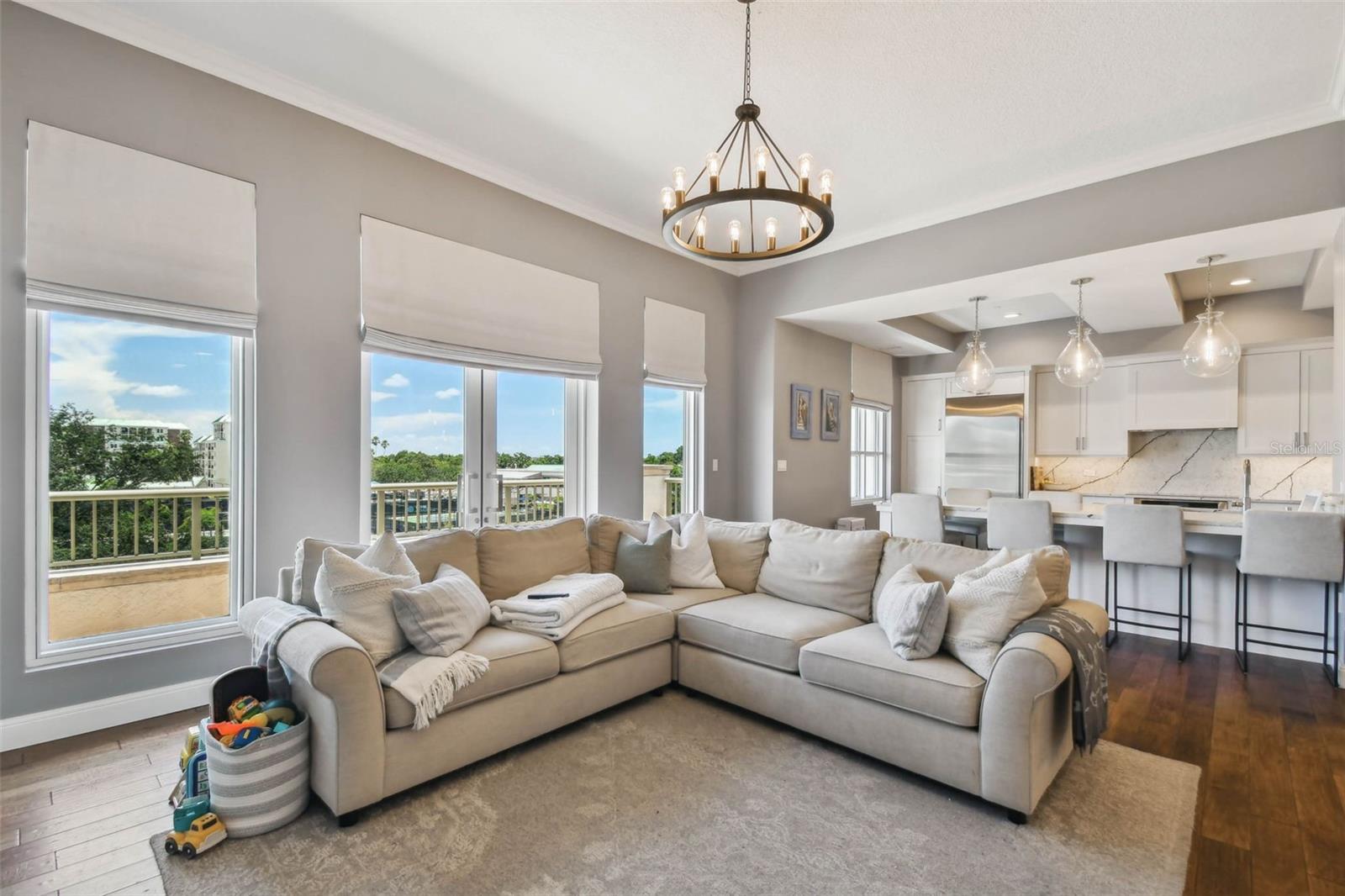 Image 12 of 93 For 450 Knights Run Avenue 401