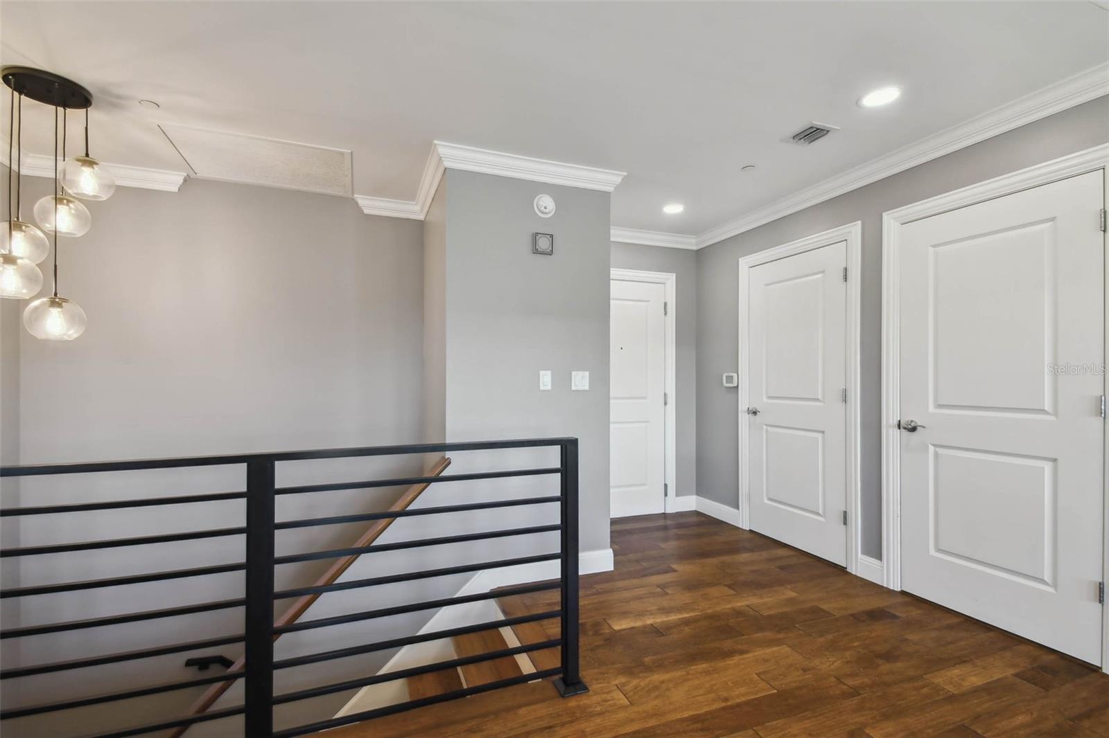 Image 33 of 93 For 450 Knights Run Avenue 401