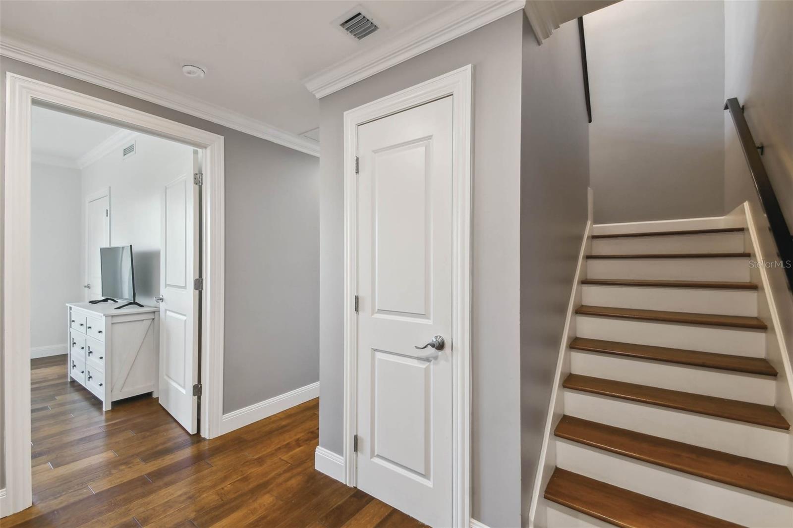 Image 39 of 93 For 450 Knights Run Avenue 401