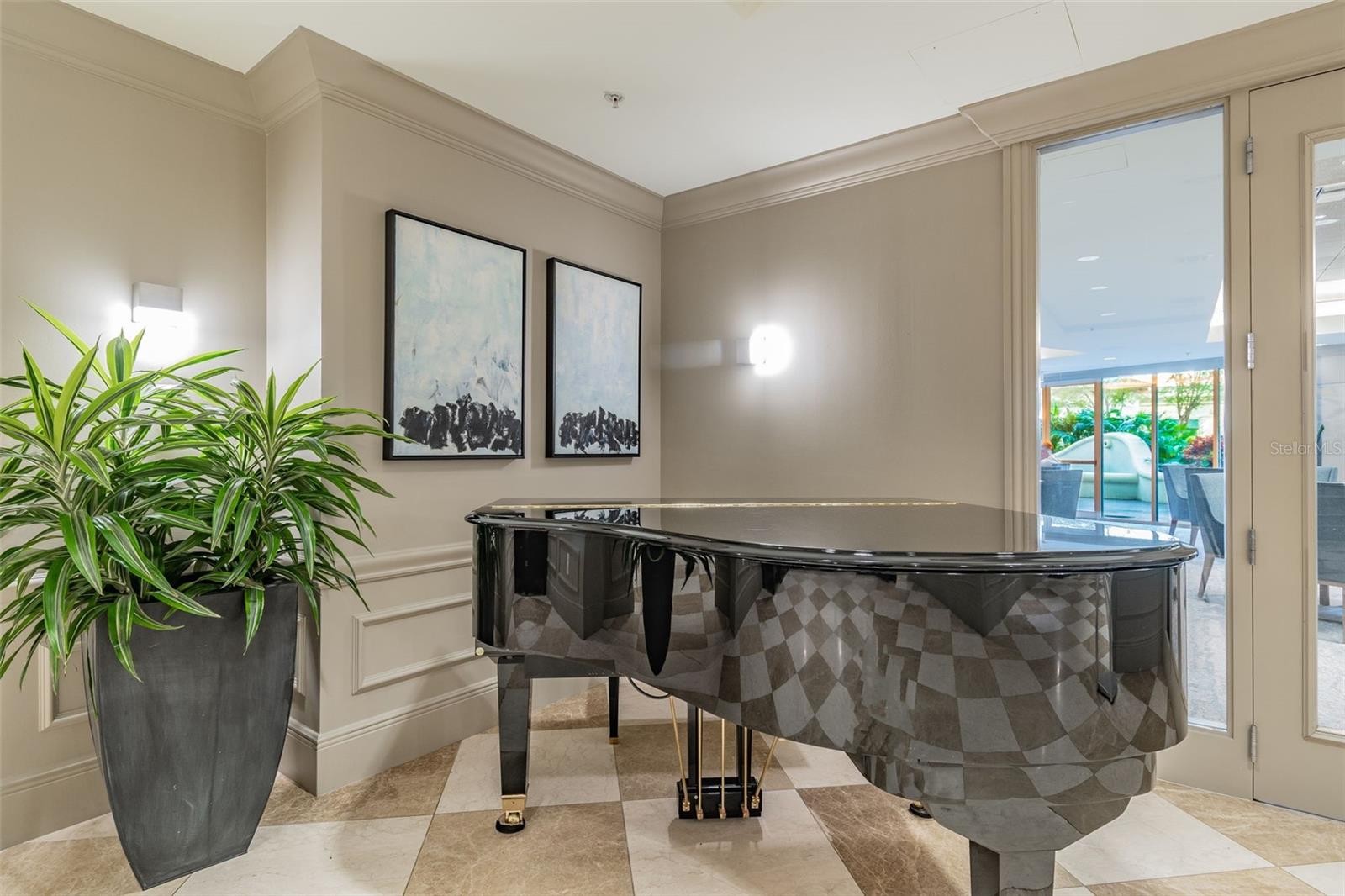 Image 75 of 93 For 450 Knights Run Avenue 401