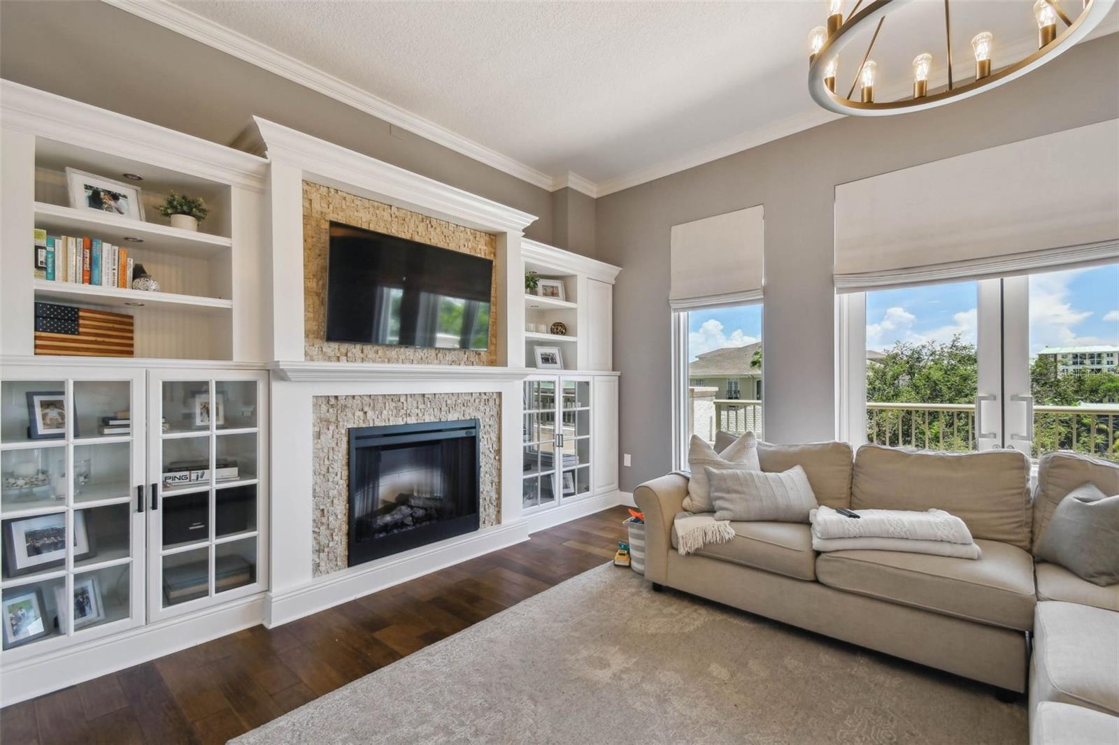 Image 9 of 93 For 450 Knights Run Avenue 401