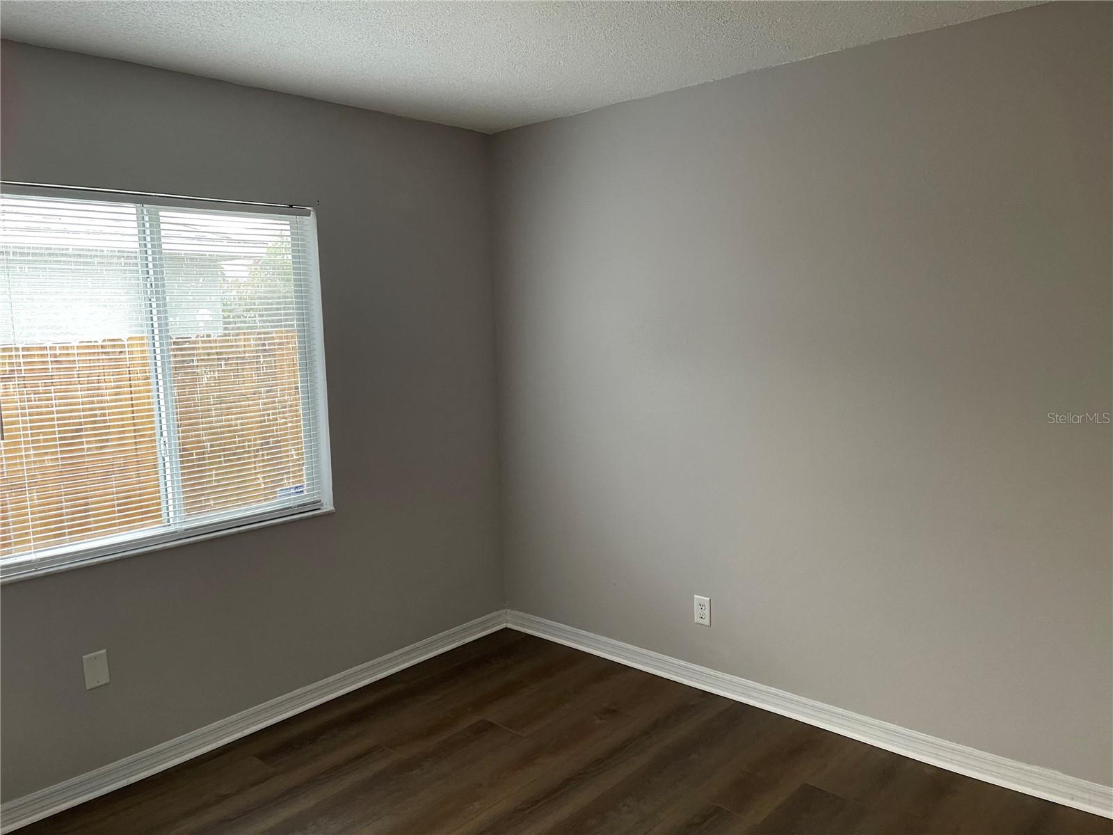 Image 7 of 11 For 1418 Birchstone Avenue