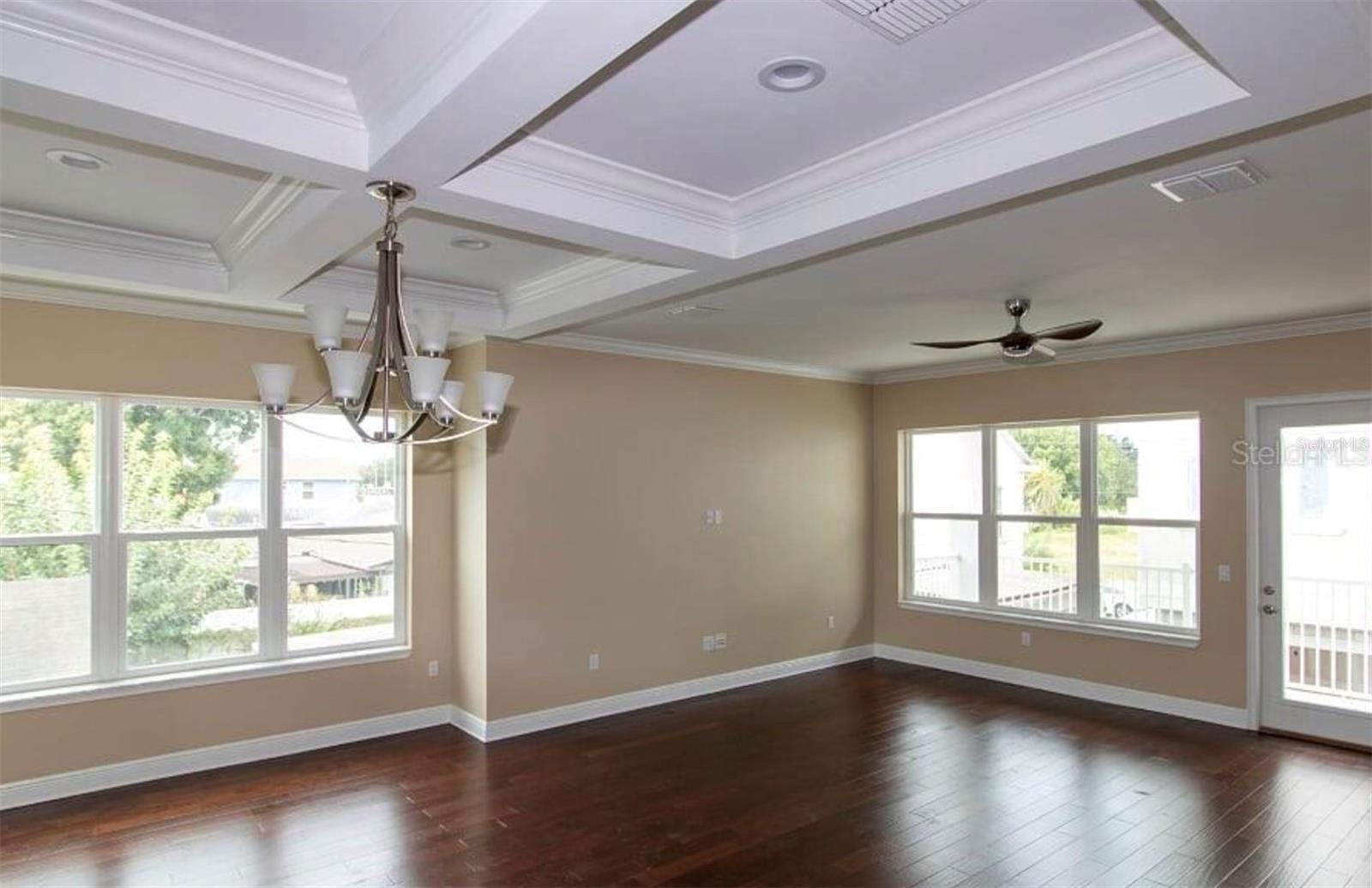 Image 4 of 10 For 3702 Roland Street 13