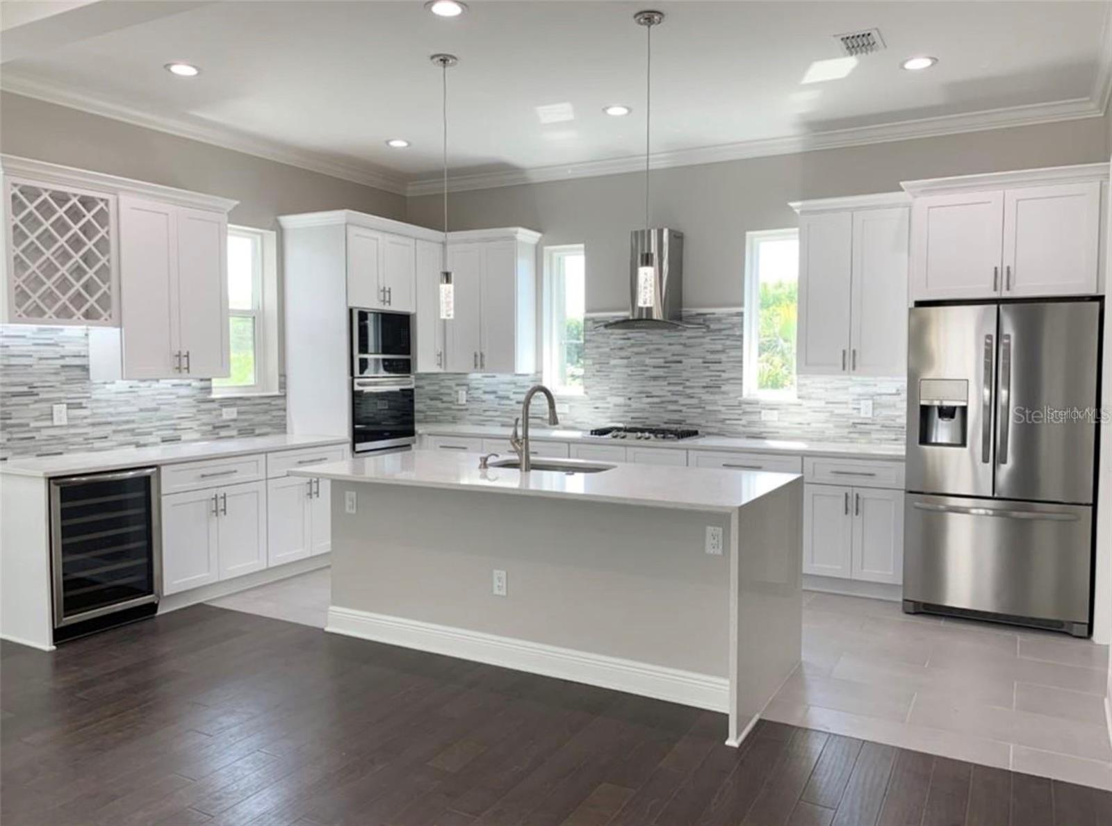 Image 6 of 10 For 3702 Roland Street 13