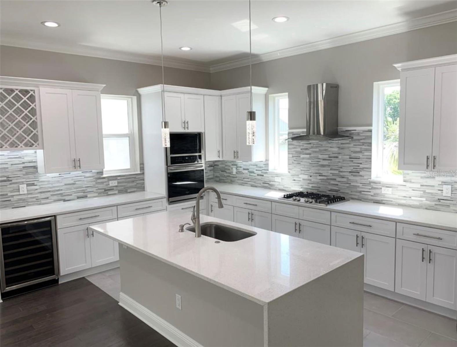 Image 7 of 10 For 3702 Roland Street 13