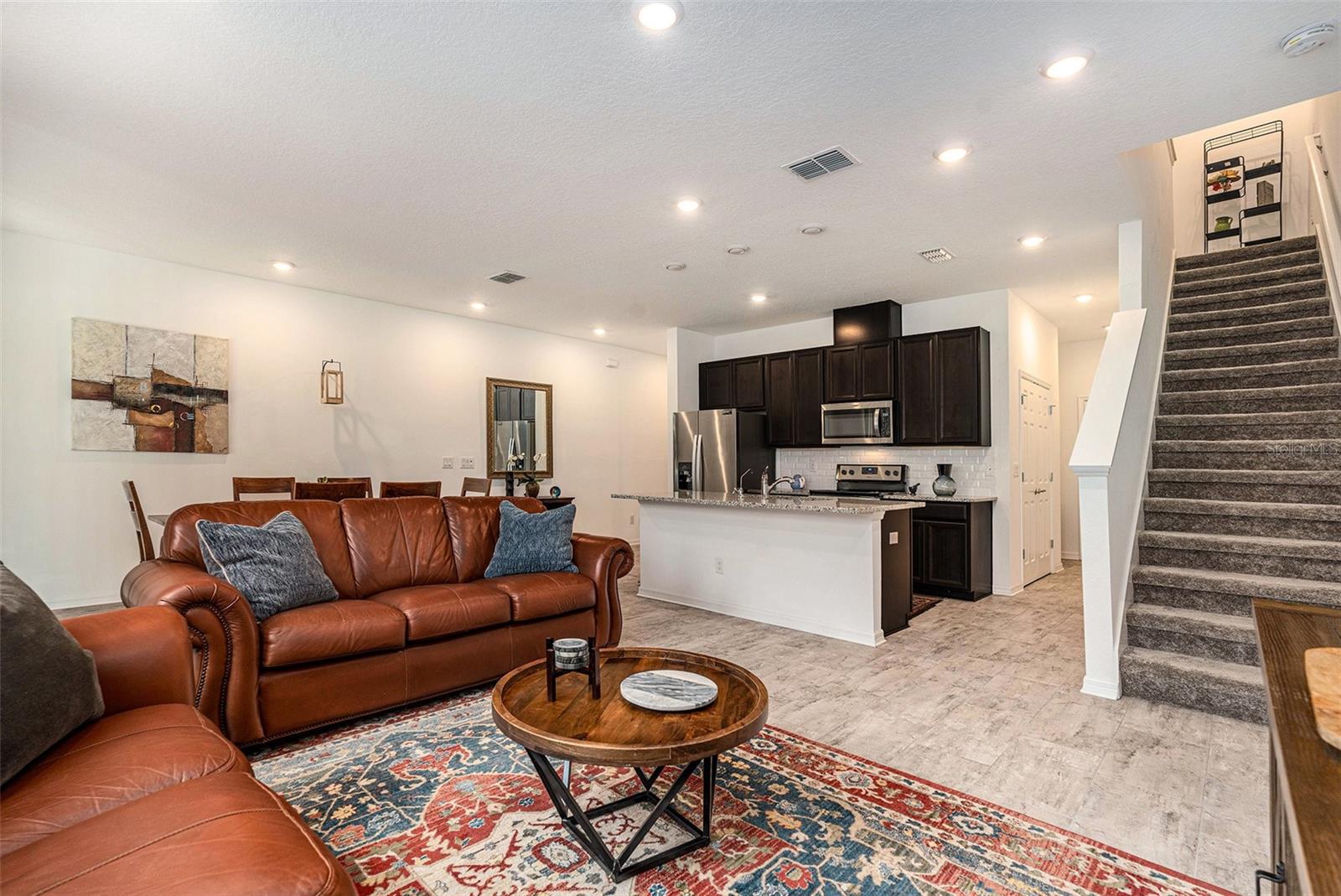 Image 13 of 42 For 1105 Lady Gouldian Court