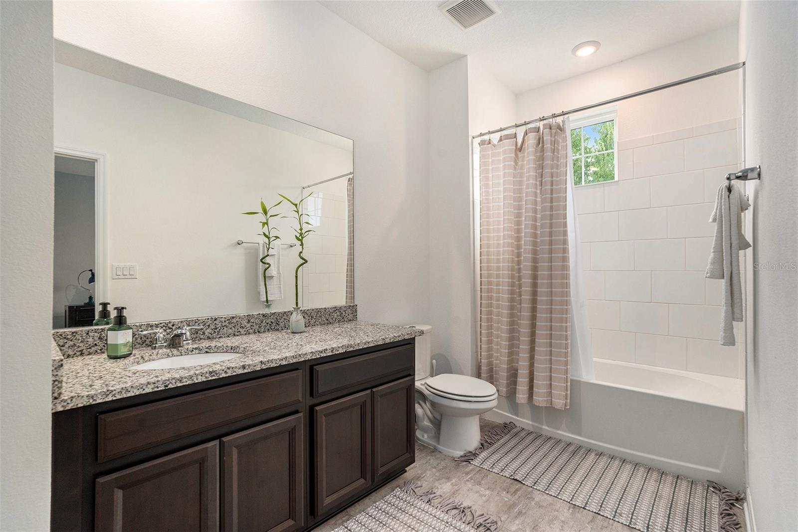Image 22 of 42 For 1105 Lady Gouldian Court