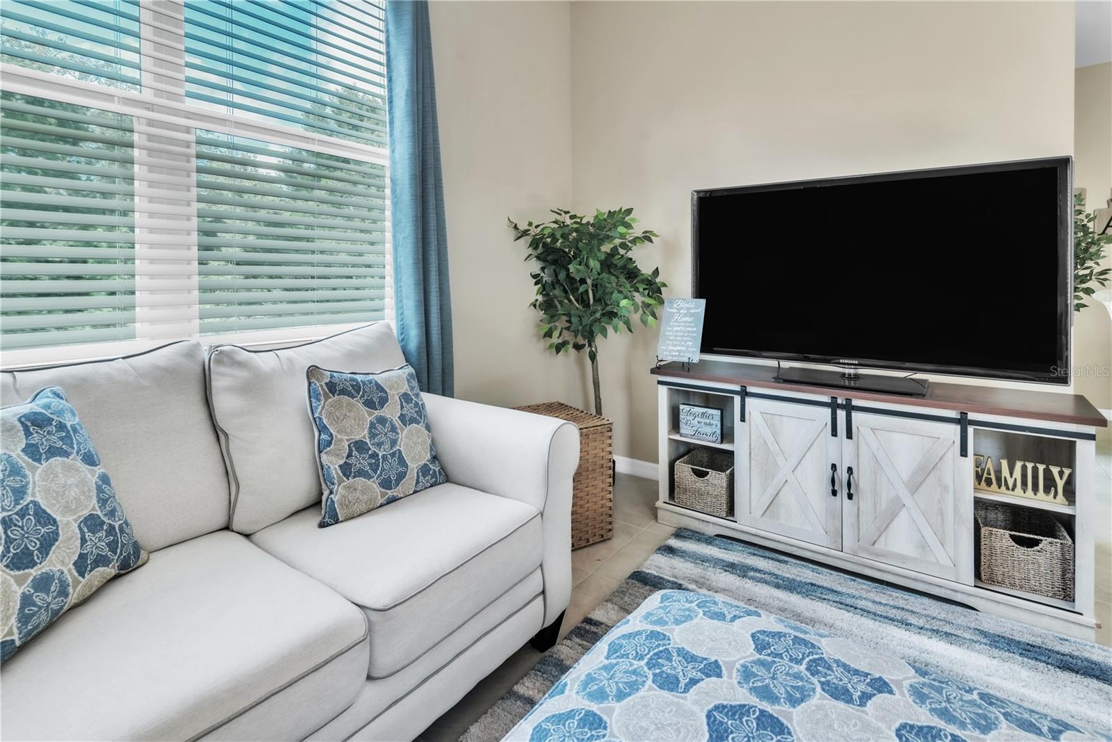 Image 16 of 38 For 8512 Corinthian Way