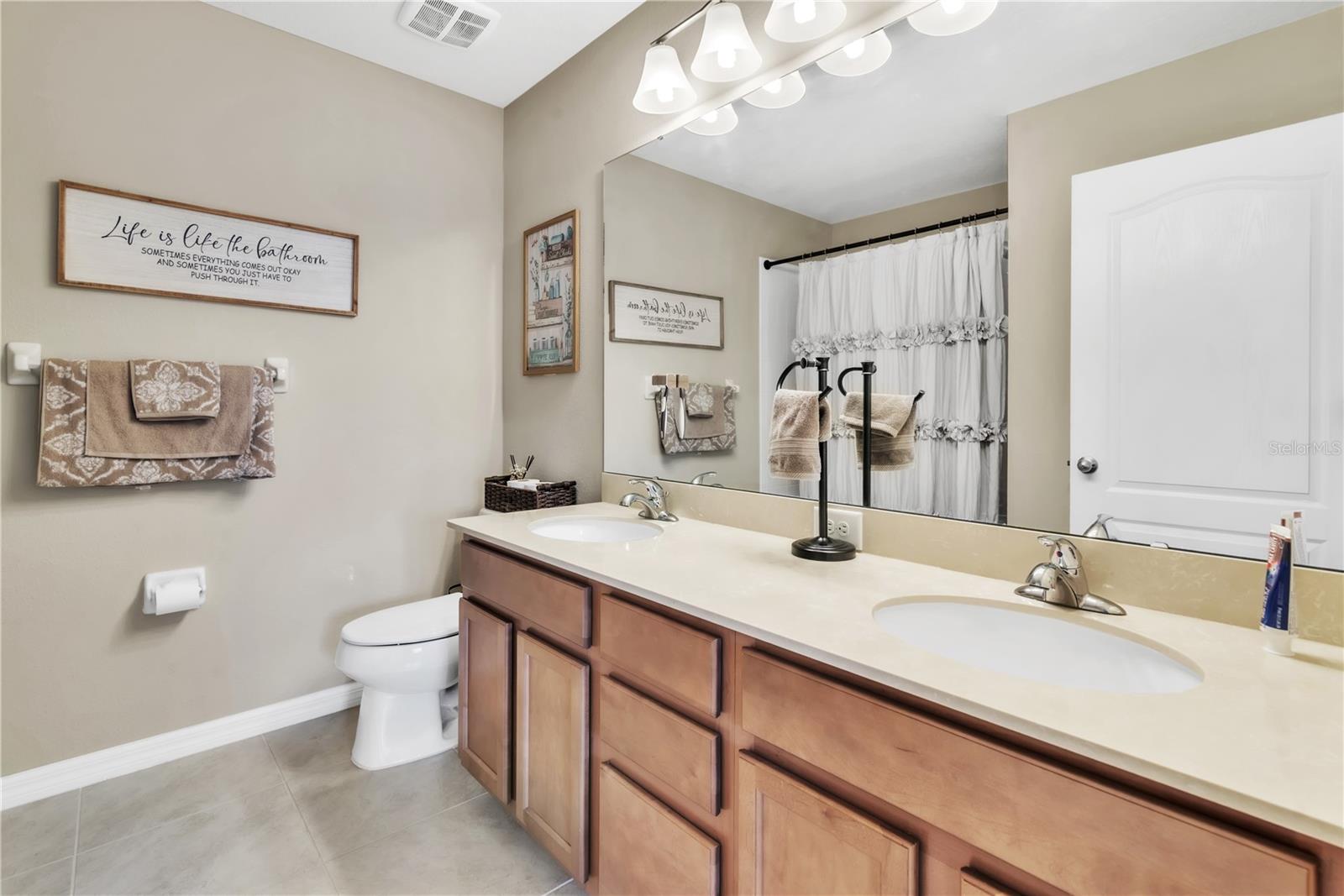 Image 29 of 38 For 8512 Corinthian Way