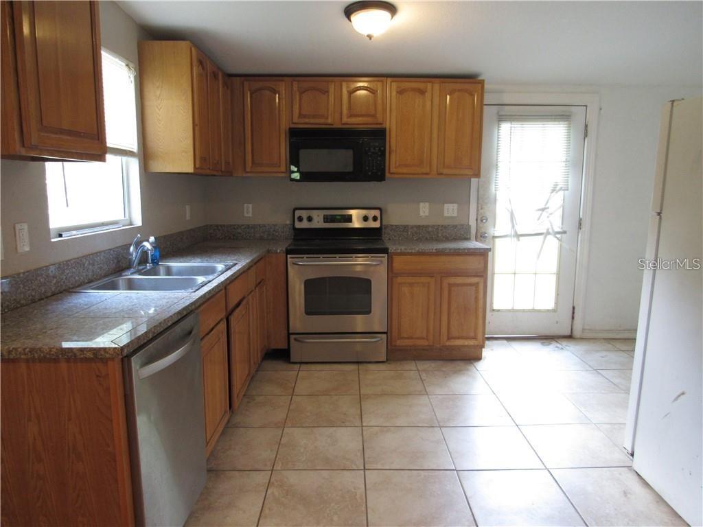 Image 2 of 8 For 8609 Greenwood Avenue