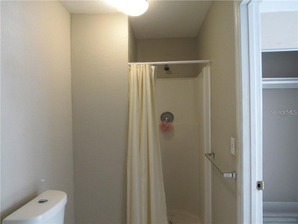 Image 6 of 8 For 8609 Greenwood Avenue