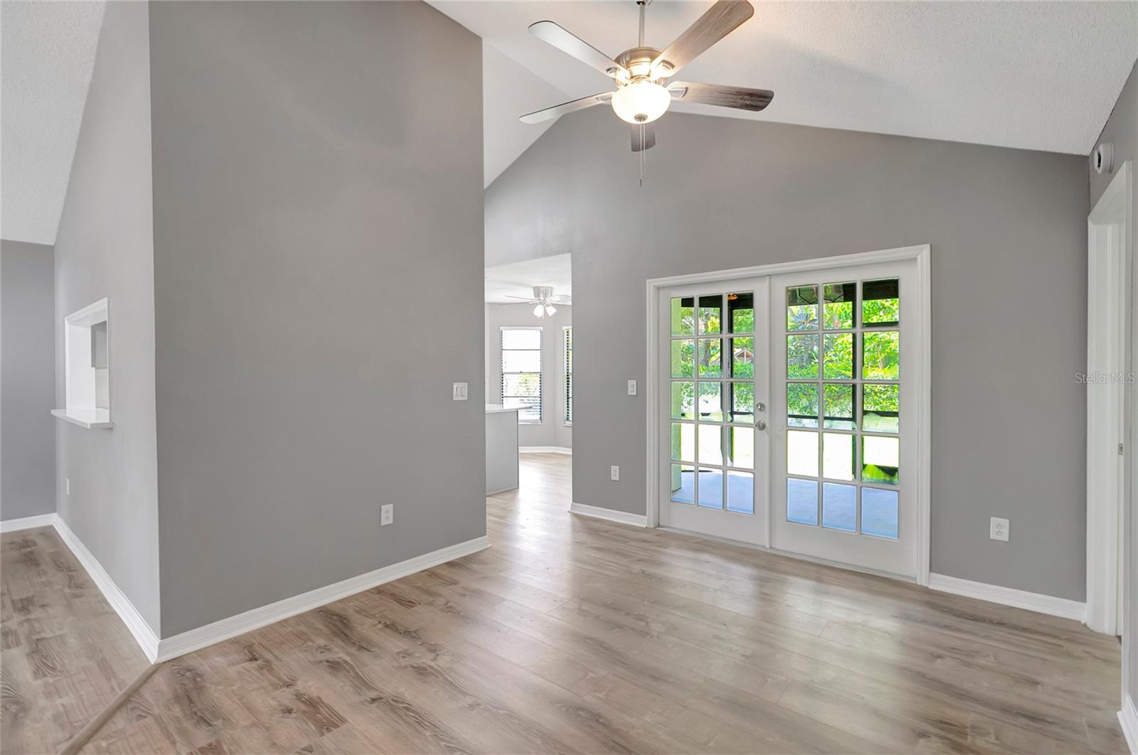 Image 11 of 41 For 7116 Hummingbird Lane