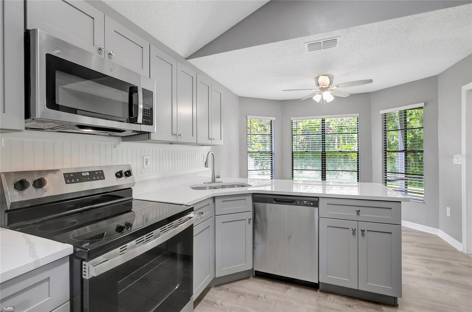 Image 18 of 41 For 7116 Hummingbird Lane