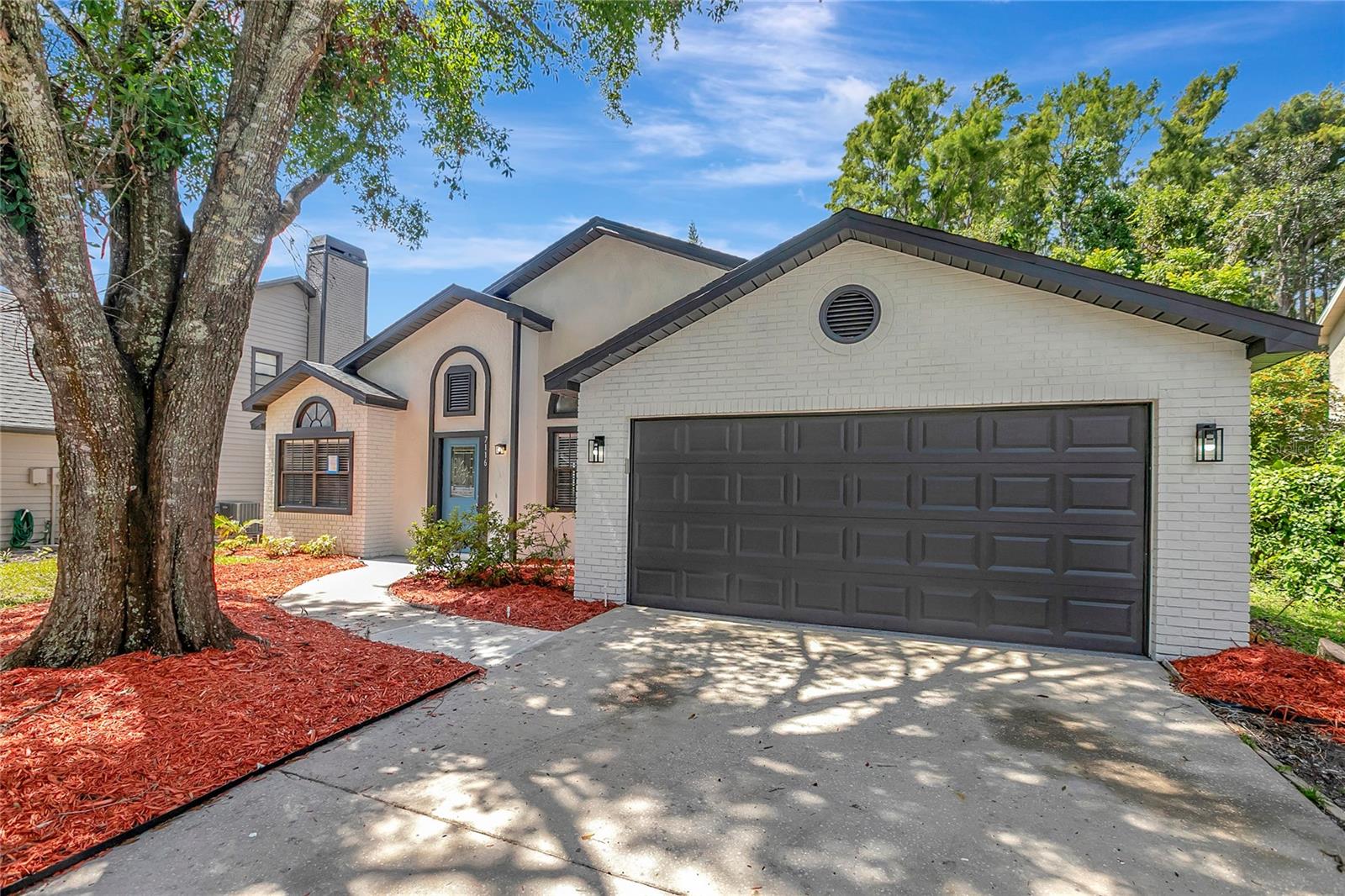 Image 2 of 41 For 7116 Hummingbird Lane