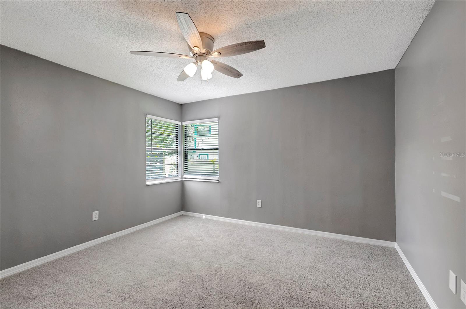 Image 31 of 41 For 7116 Hummingbird Lane