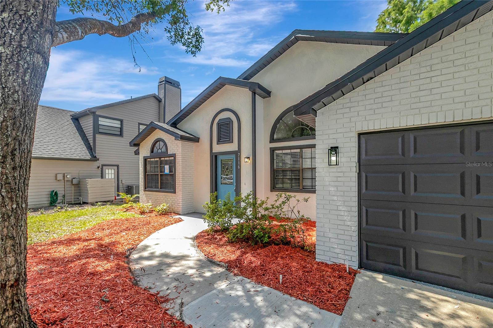 Image 5 of 41 For 7116 Hummingbird Lane
