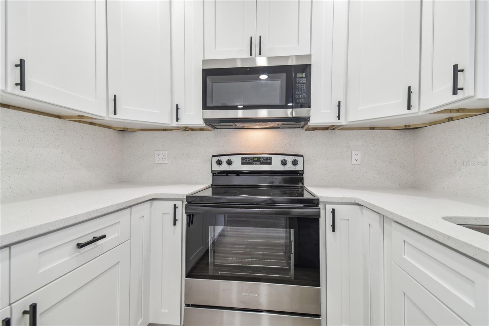 Image 12 of 71 For 3113 Powhatan Avenue