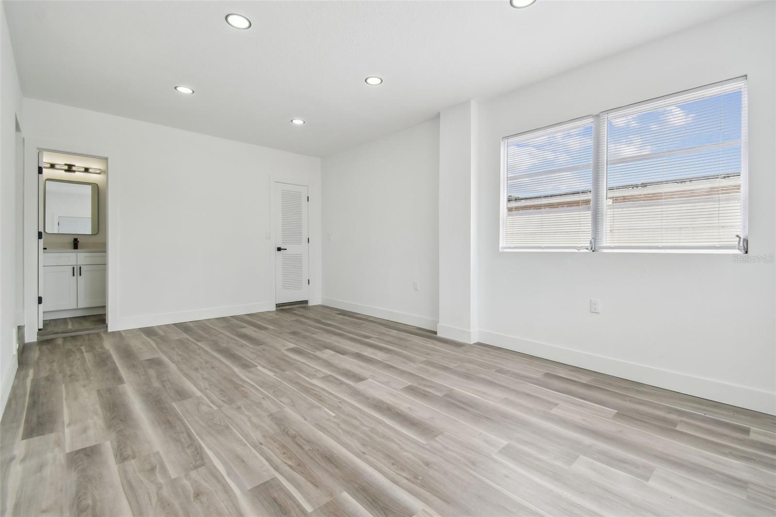 Image 17 of 71 For 3113 Powhatan Avenue