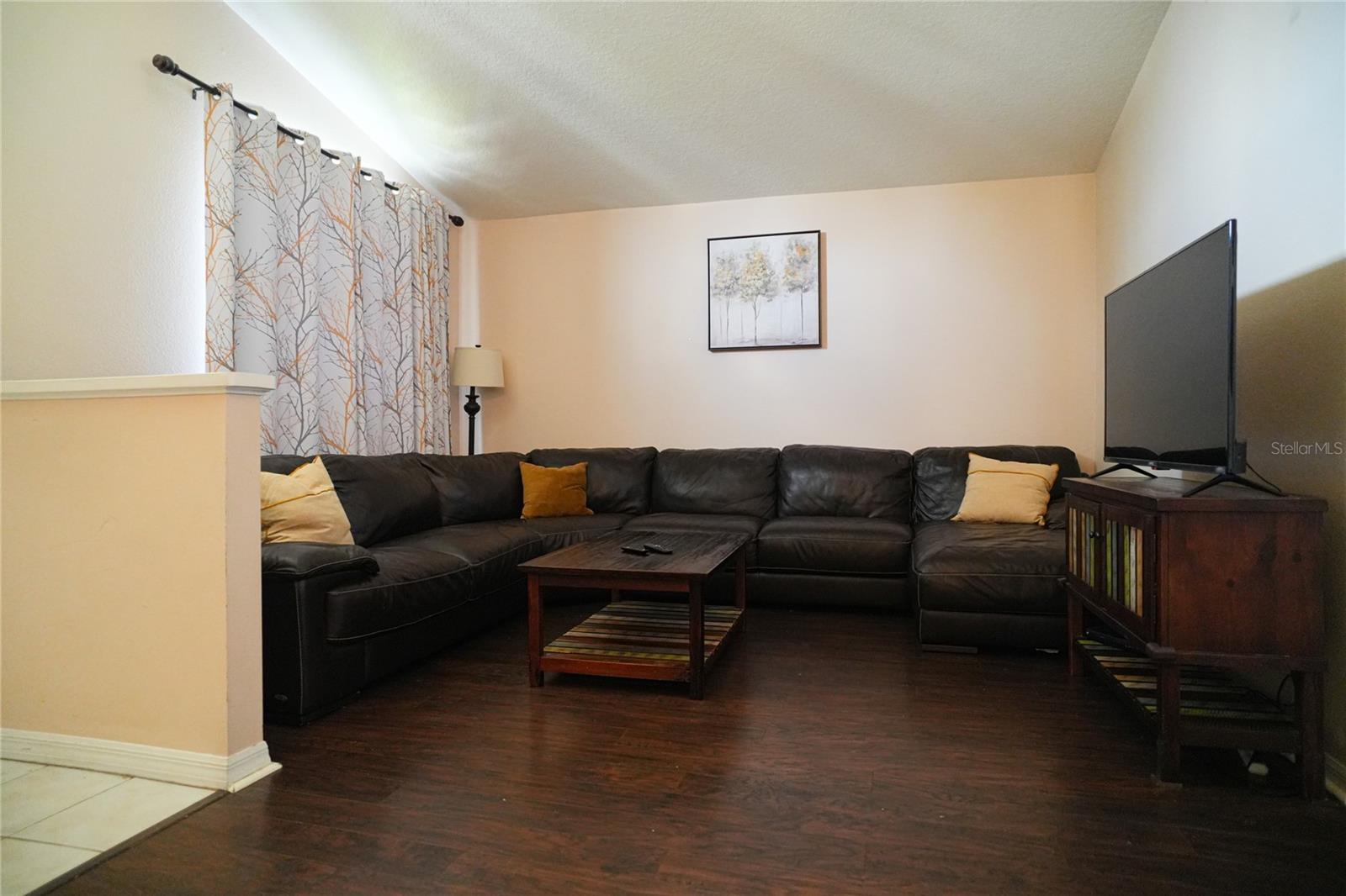 Image 5 of 22 For 25921 Bloomsbury Court