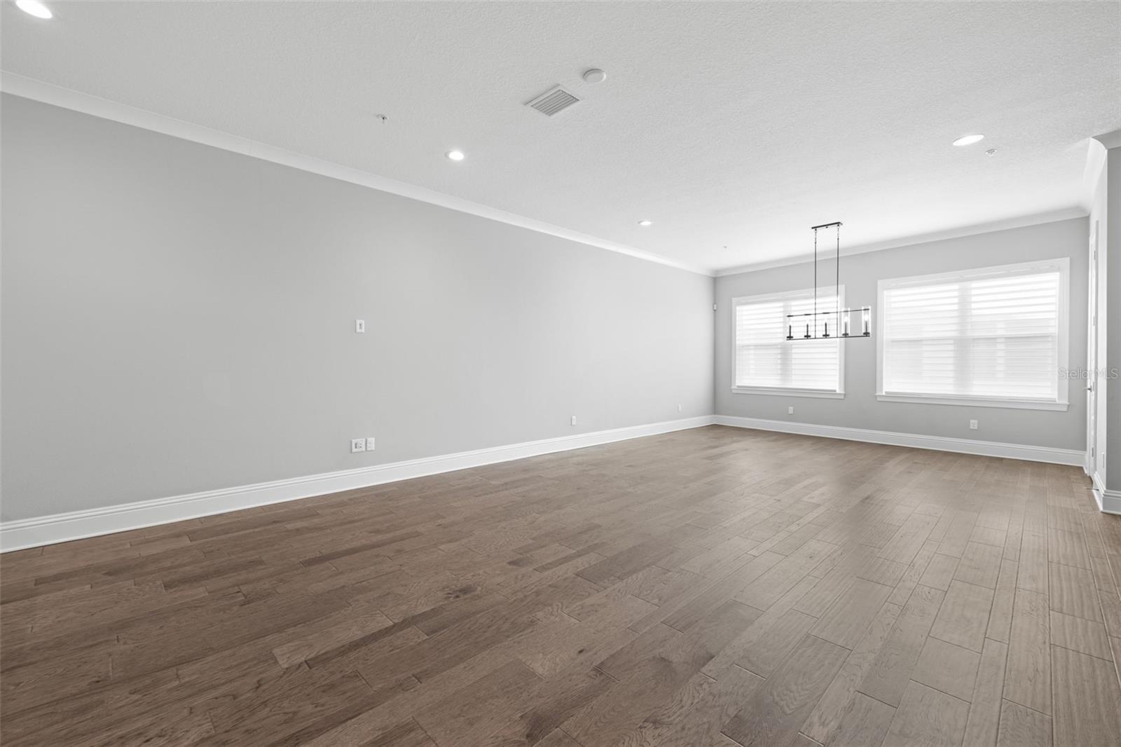 Image 17 of 67 For 123 5th Avenue N