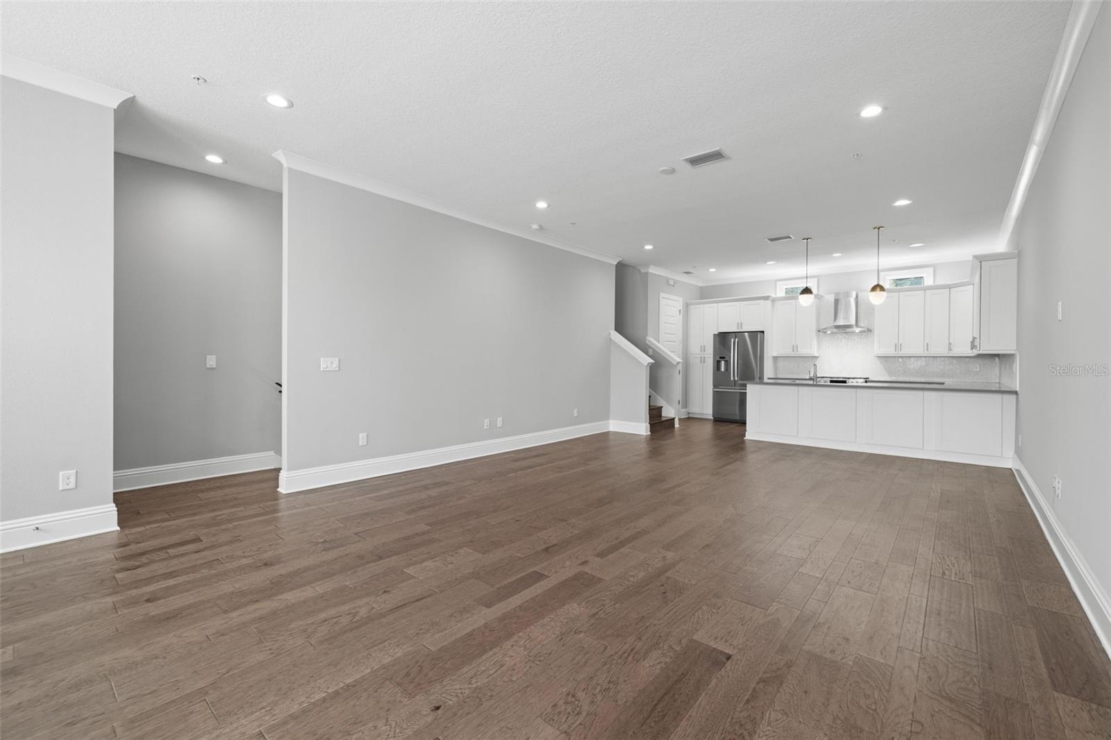 Image 18 of 67 For 123 5th Avenue N