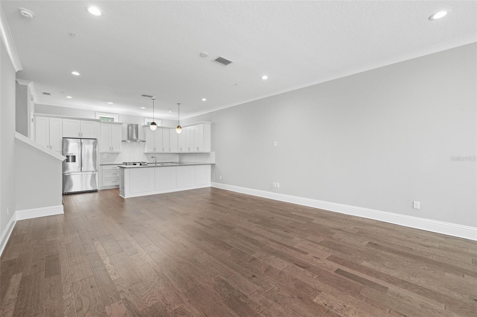 Image 20 of 67 For 123 5th Avenue N