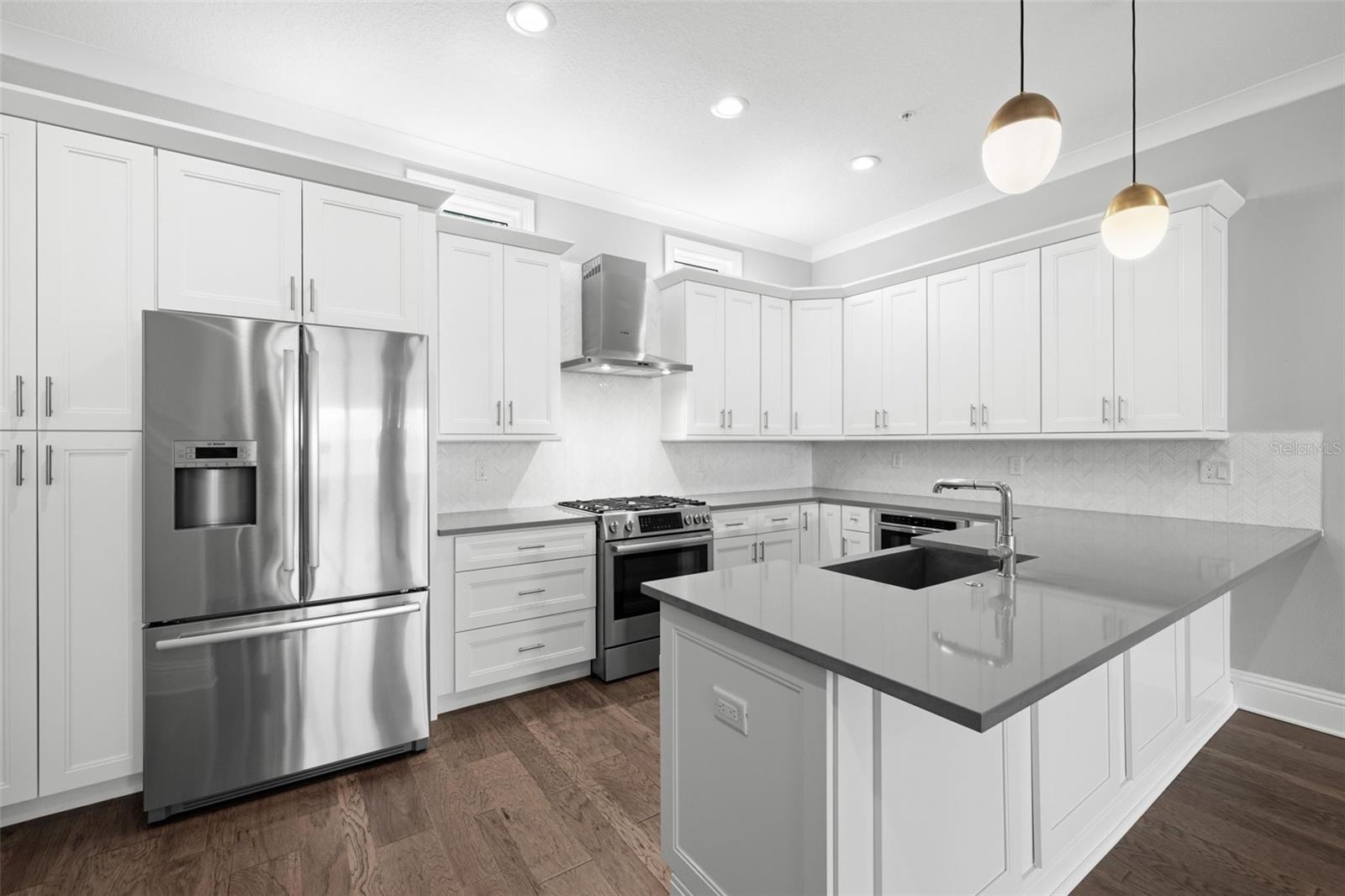 Image 22 of 67 For 123 5th Avenue N